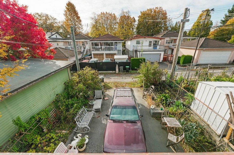 2214 E 4th Avenue Vancouver, BC - 13