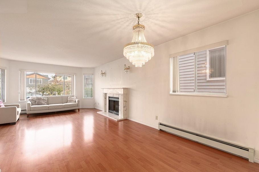 3078 E 6th Avenue Vancouver, BC - 4