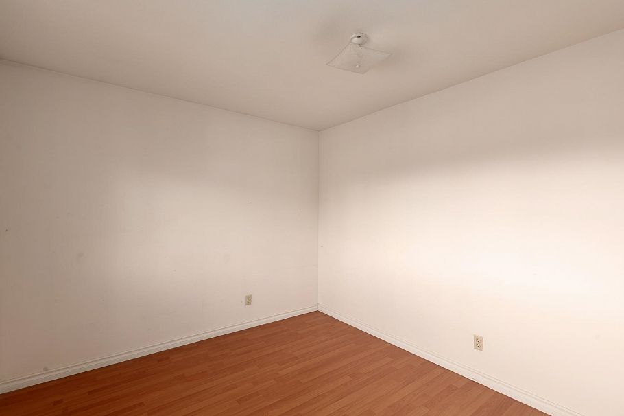 3078 E 6th Avenue Vancouver, BC - 21