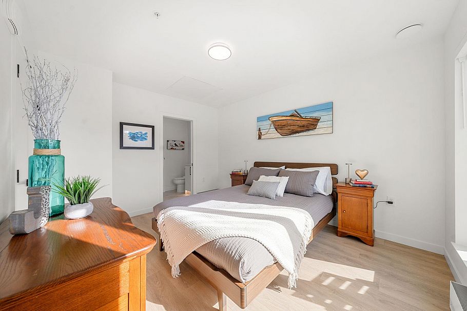 157 555 E 2nd Street North Vancouver, BC - 25