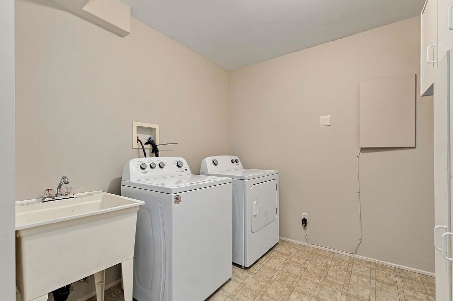 2026 Purcell Way North Vancouver, BC - 22