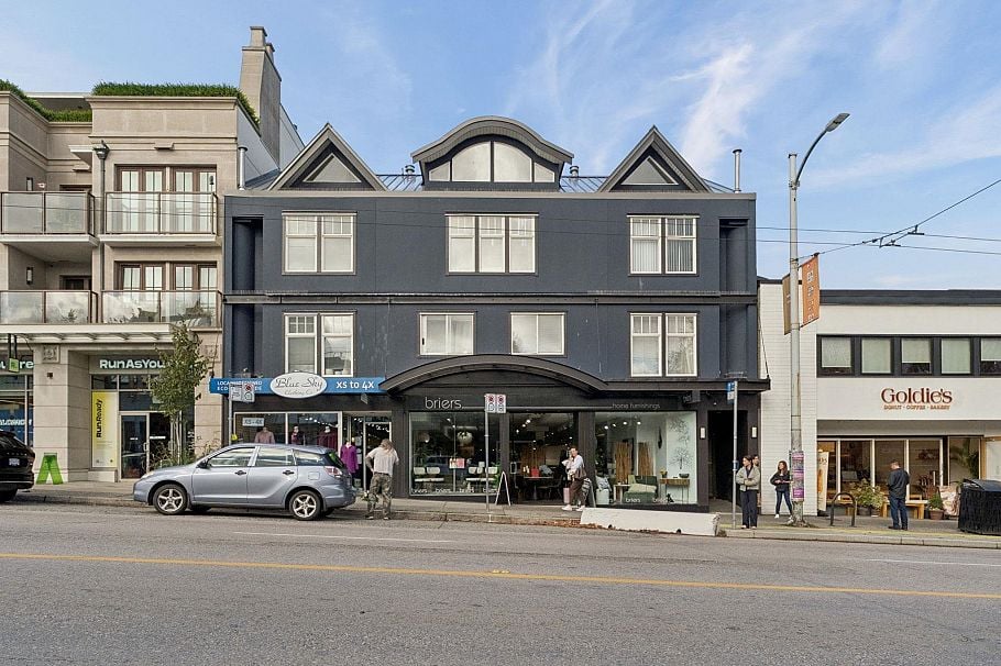 8 2023 W 4th Avenue Vancouver, BC - 1