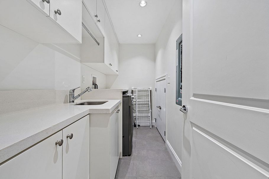 3475 W 24th Avenue Vancouver, BC - 28