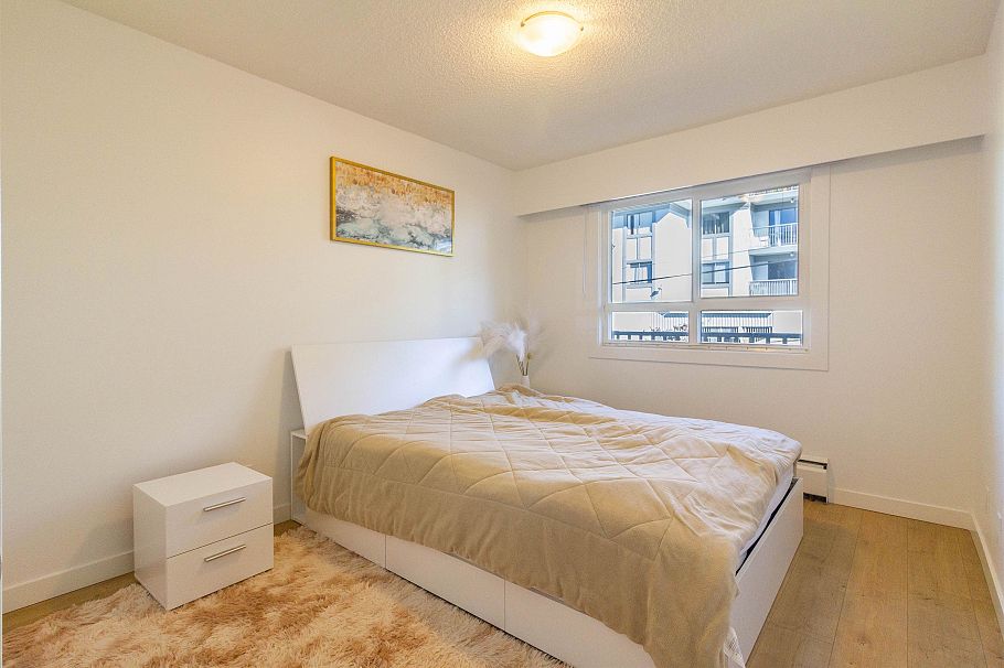 210 270 W 1st Street North Vancouver, BC - 10
