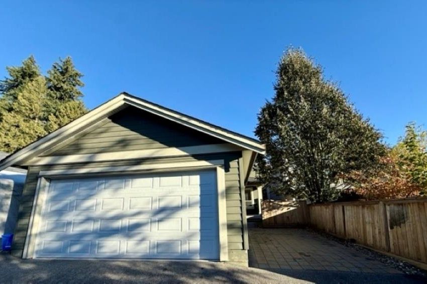 2023 Larson Road North Vancouver, BC - 39