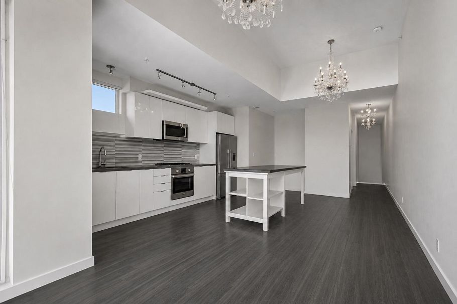312 3138 Riverwalk Avenue Vancouver, BC - 5
