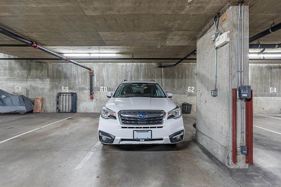 112 8450 Jellicoe Street Vancouver, BC - 32