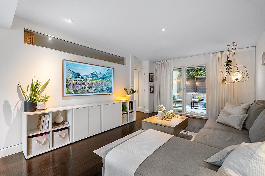1339 W 8th Avenue Vancouver, BC - 8