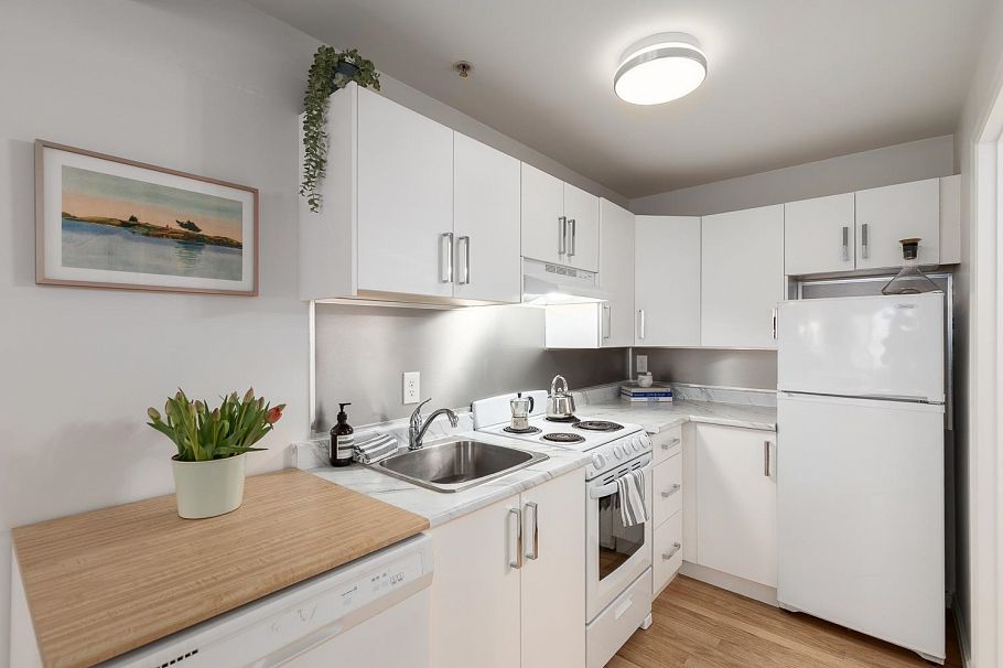 109 1940 Barclay Street Vancouver, BC - 12