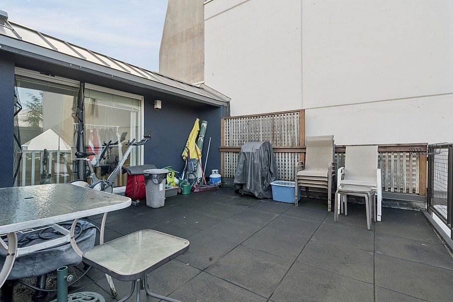 8 2023 W 4th Avenue Vancouver, BC - 20