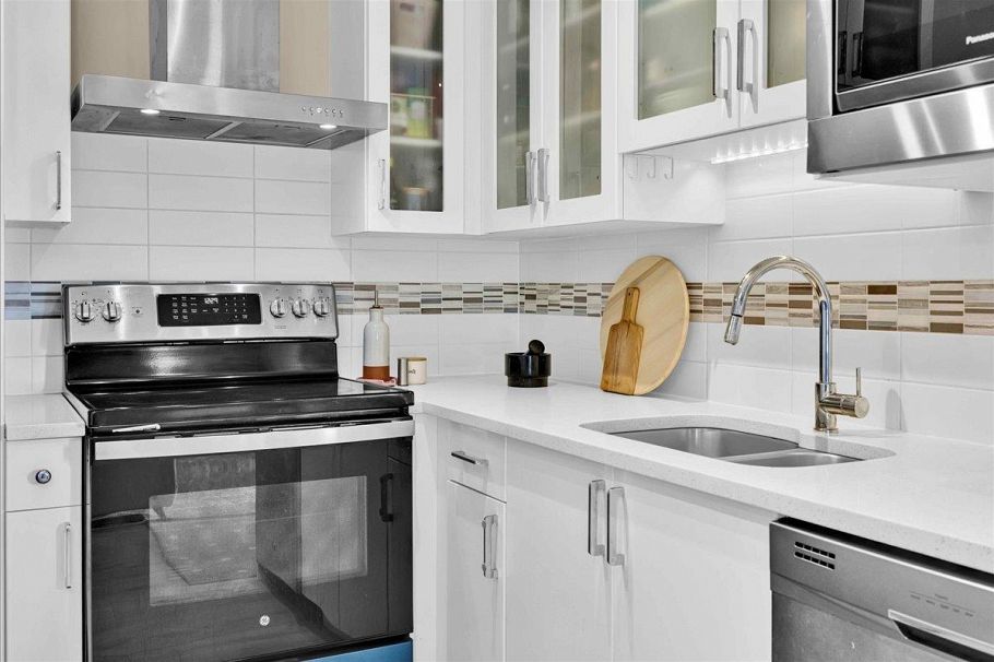 303 4882 Slocan Street Vancouver, BC - 27