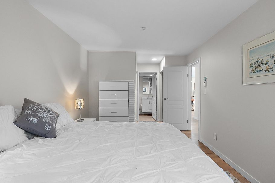 112 8450 Jellicoe Street Vancouver, BC - 16