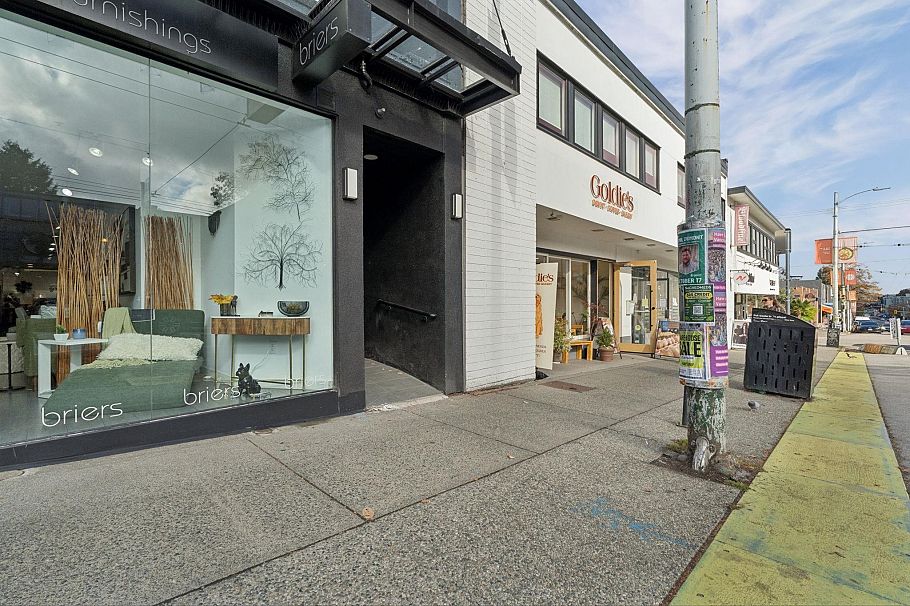 8 2023 W 4th Avenue Vancouver, BC - 3