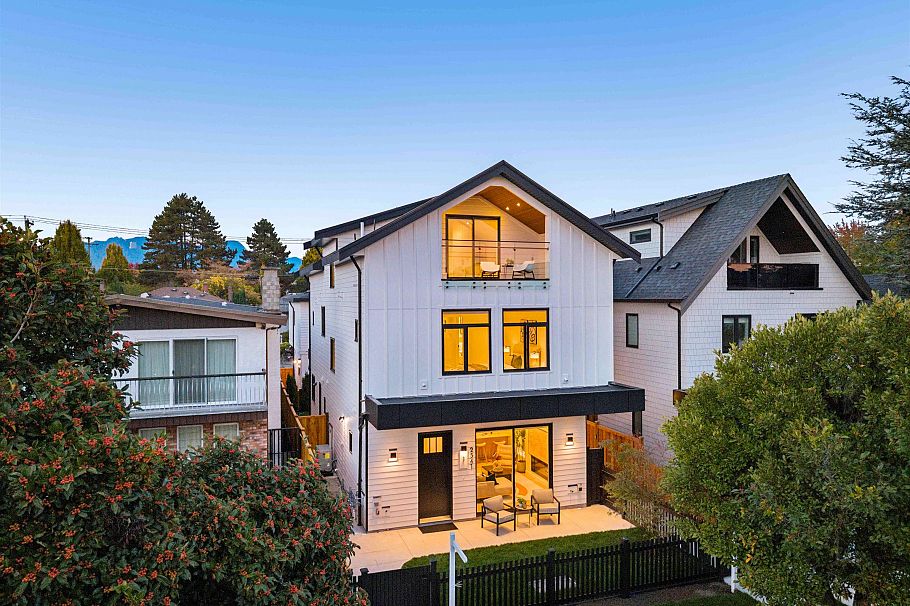 1 2541 E 2nd Avenue Vancouver, BC - 16