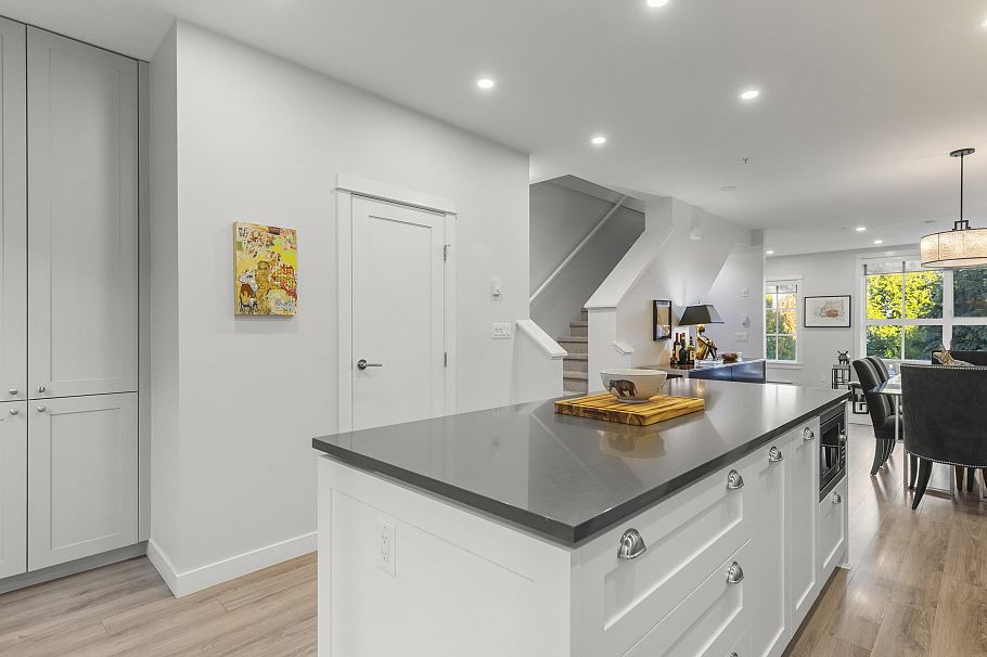 3445 Porter Street Vancouver, BC - 16