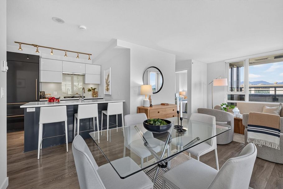 509 238 W Broadway Vancouver, BC - 1