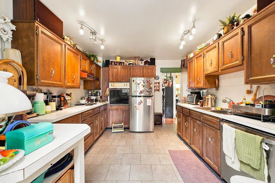 2214 E 4th Avenue Vancouver, BC - 15
