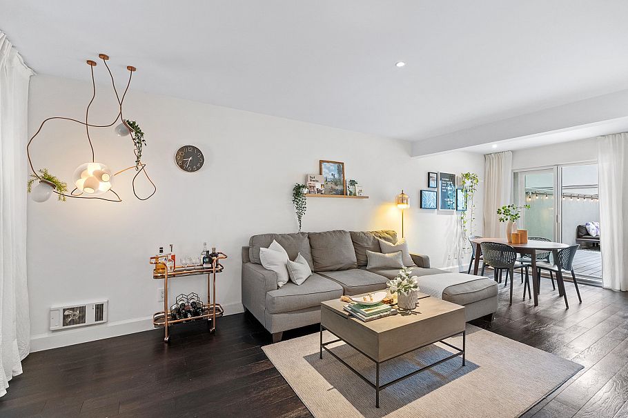 1339 W 8th Avenue Vancouver, BC - 5