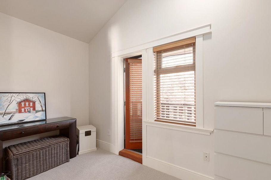 1976 W 12th Avenue Vancouver, BC - 29