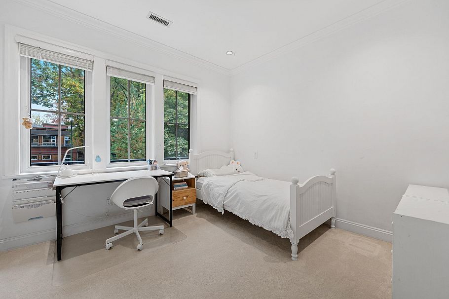 3475 W 24th Avenue Vancouver, BC - 20