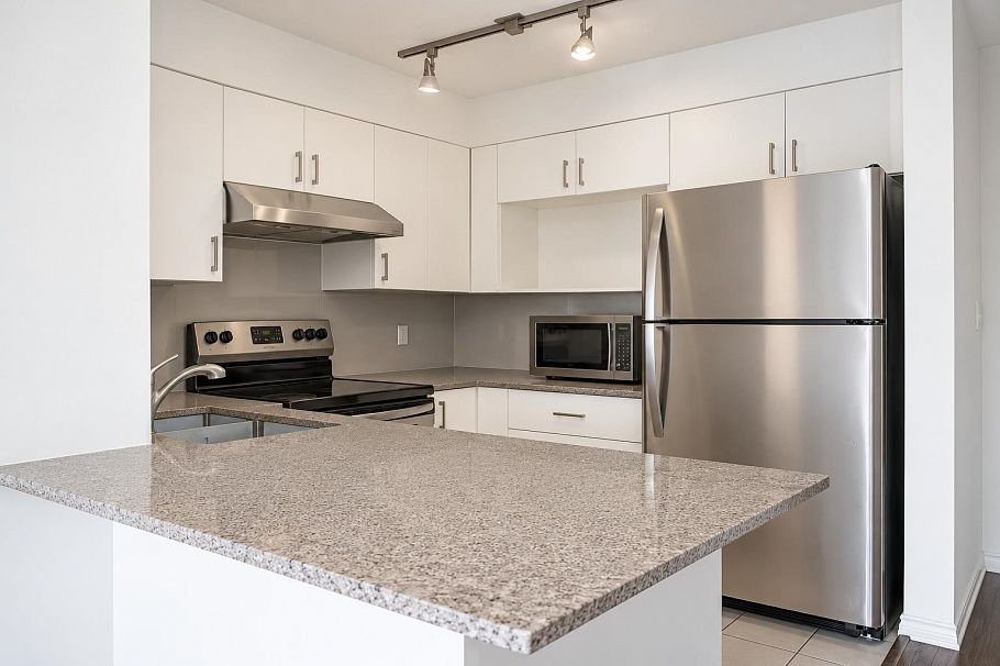 303 1562 W 5th Avenue Vancouver, BC - 9