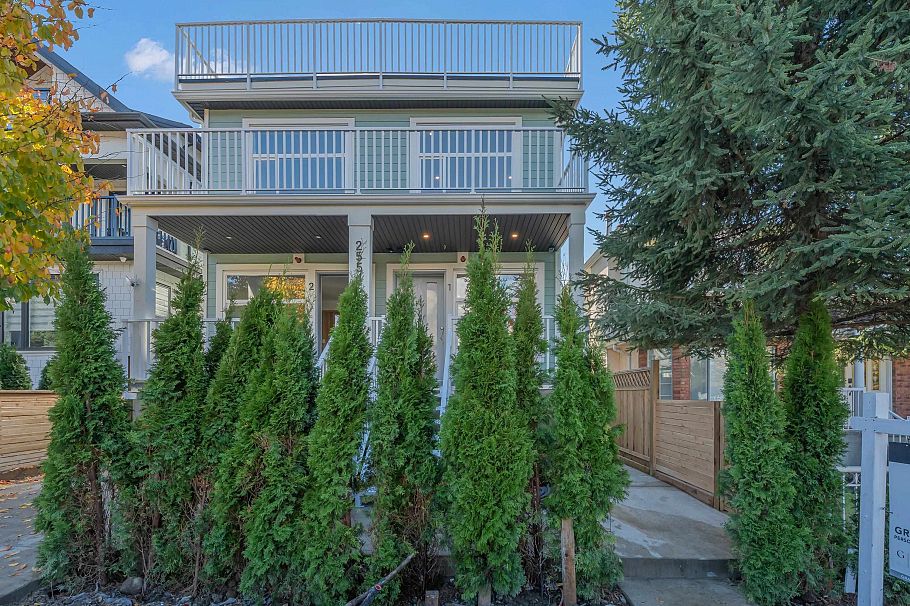 1 2554 Dundas Street Vancouver, BC - 38