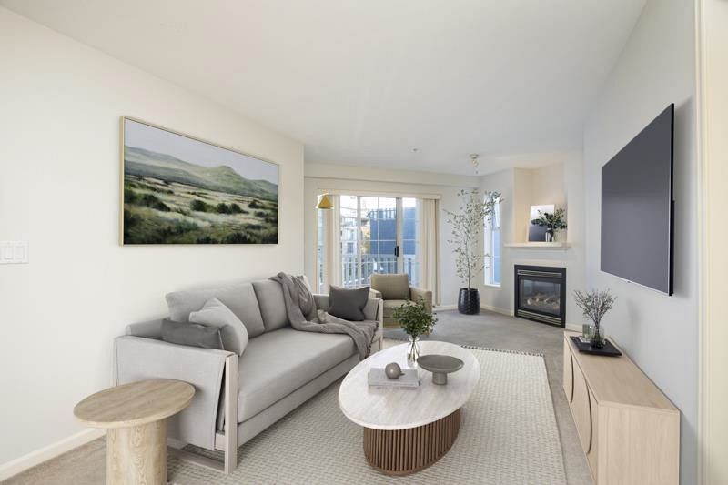 206 137 E 1st Street North Vancouver, BC - 3