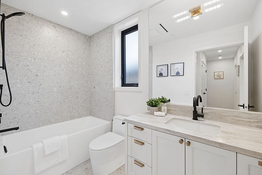 2 2733 William Street Vancouver, BC - 28