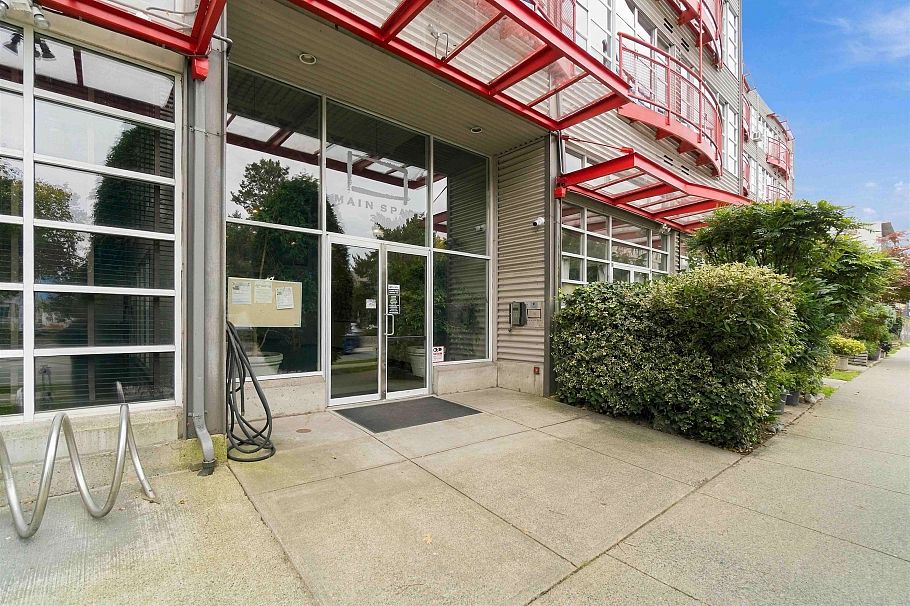 307 350 E 2nd Avenue Vancouver, BC - 4
