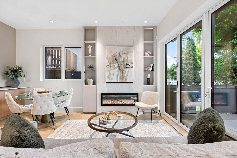 1 3315 W 10th Avenue Vancouver, BC - 2