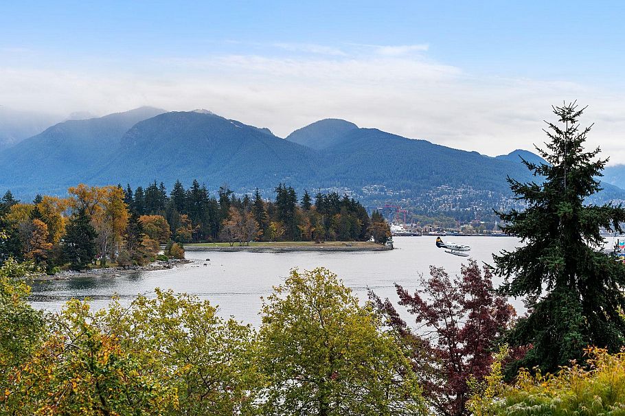 402 323 Jervis Street Vancouver, BC - 1