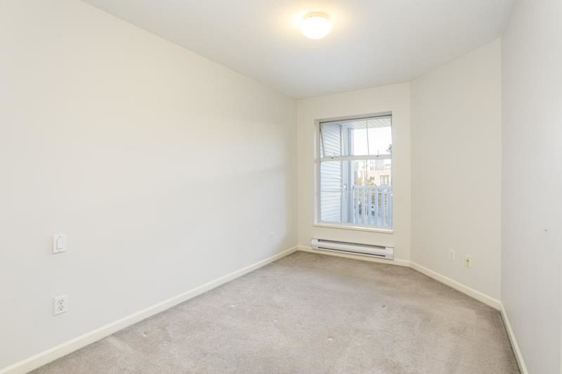 206 137 E 1st Street North Vancouver, BC - 6