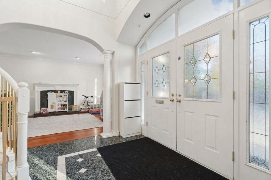 1767 W 61st Avenue Vancouver, BC - 2