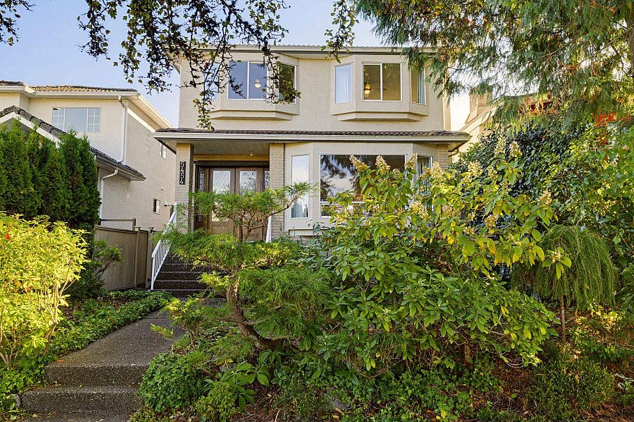 5454 Inverness Street Vancouver, BC - 1