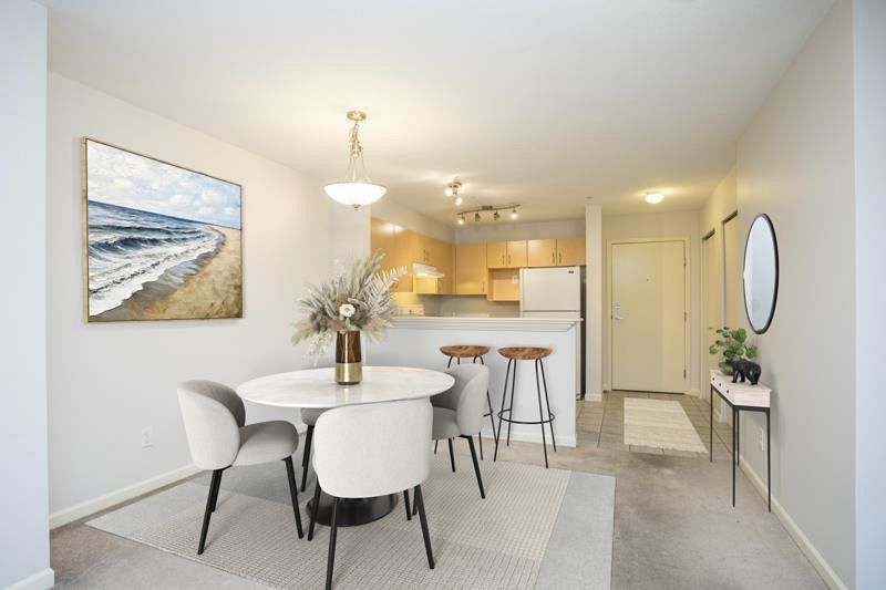 206 137 E 1st Street North Vancouver, BC - 9