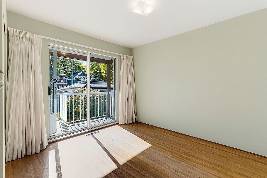 2878 W 14th Avenue Vancouver, BC - 17
