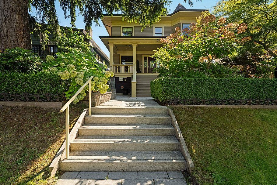 330 W 14th Avenue Vancouver, BC - 35