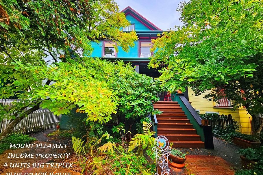 1055 E 11th Avenue Vancouver, BC - 1