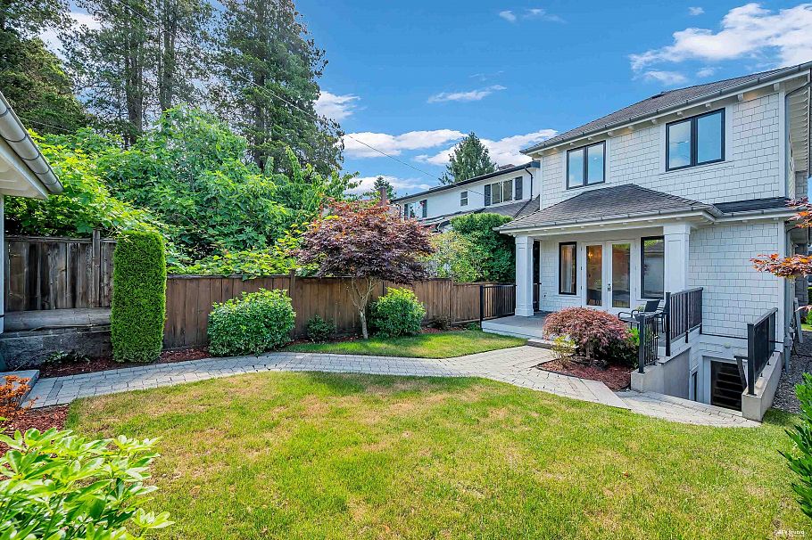 3581 W 32nd Avenue Vancouver, BC - 10