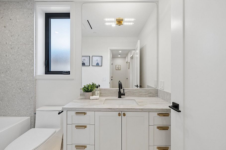 2 2733 William Street Vancouver, BC - 27