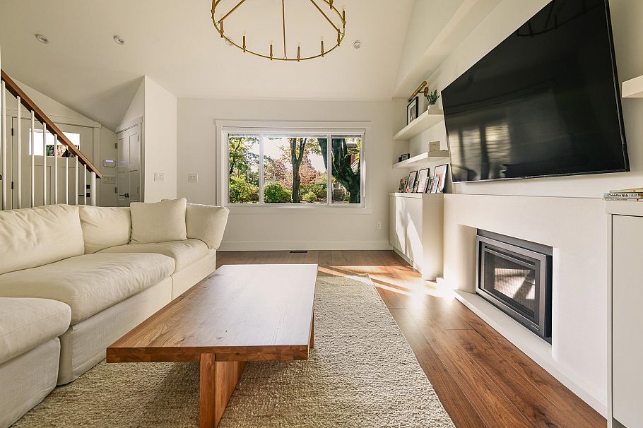3415 W 24 Avenue Vancouver, BC - 19