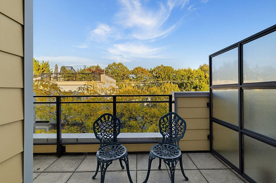 3742 Commercial Street Vancouver, BC - 10