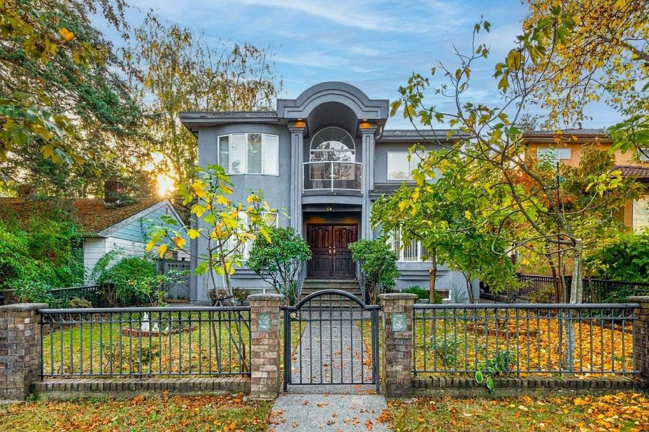 3895 Glendale Street Vancouver, BC - 1