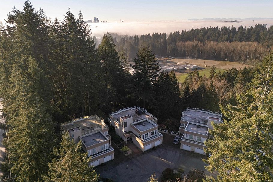 11 2425 Edgemont Boulevard North Vancouver, BC - 36