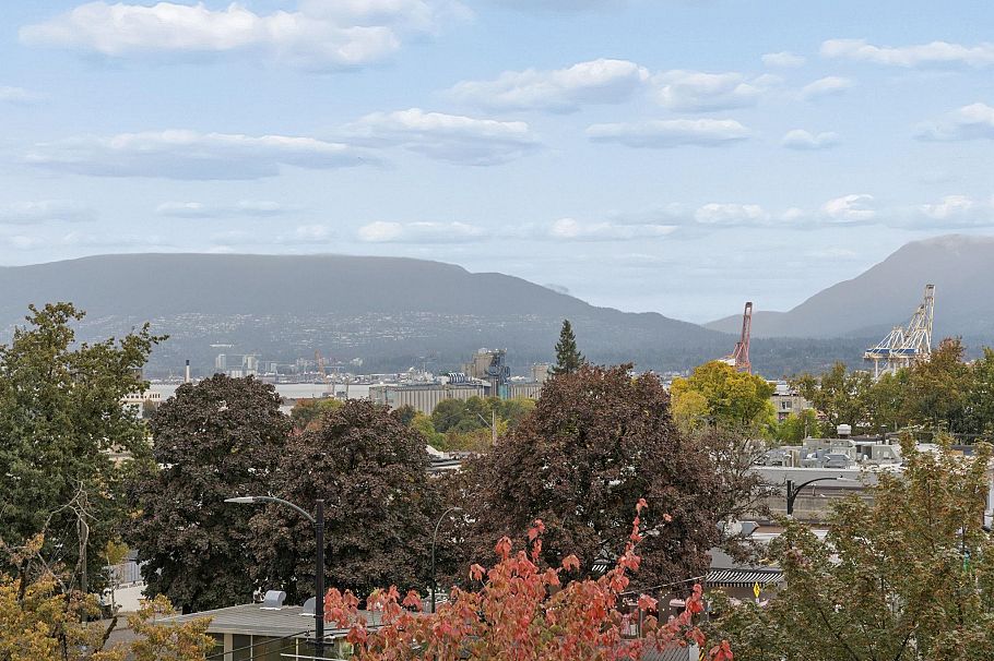 305 1707 Charles Street Vancouver, BC - 28
