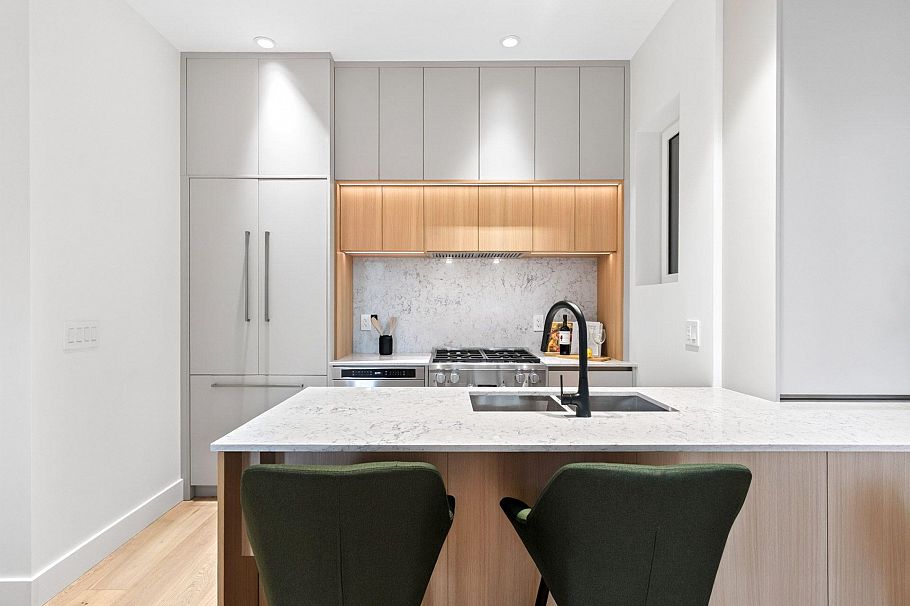 1 3315 W 10th Avenue Vancouver, BC - 11