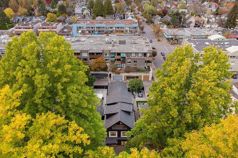 2 3315 W 10th Avenue Vancouver, BC - 30