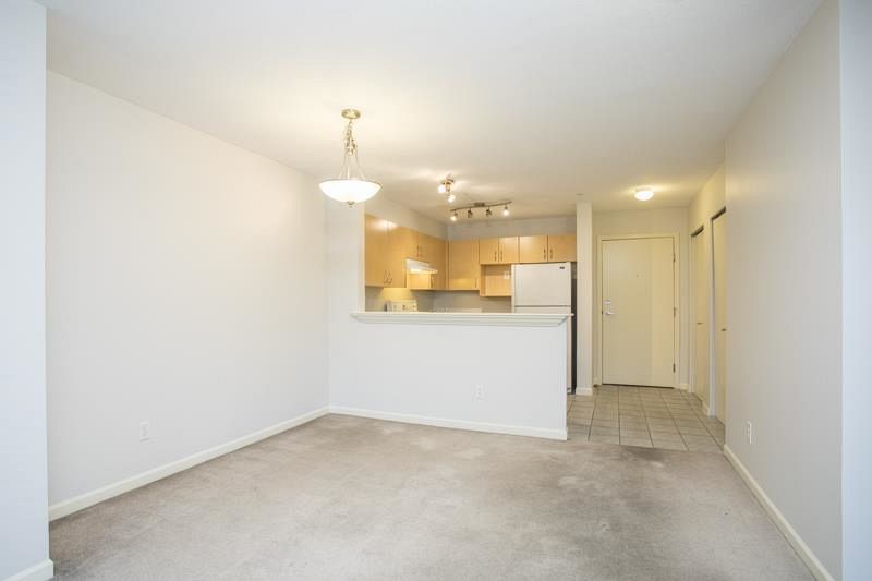 206 137 E 1st Street North Vancouver, BC - 10
