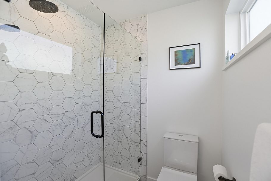 24 533 E 3rd Street North Vancouver, BC - 17