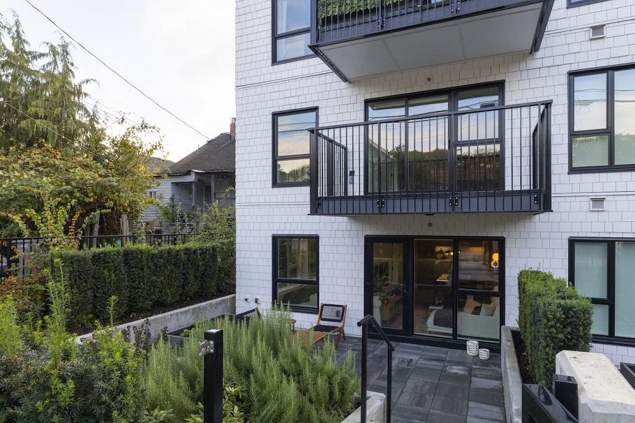111 2235 E Broadway Vancouver, BC - 23